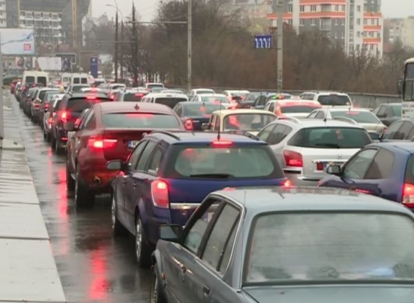 Служба InfoTrafic сообщила о пробках во всех секторах столицы. . Фото: ProTV.md.