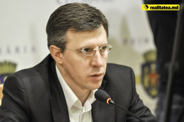 Victoria Irinei Vlah din primul tur al alegerilor la funcţia de başcan al Autonomiei Găgăuze i-a trezit nemulţumirea primarului general, Dorin Chirtoacă.