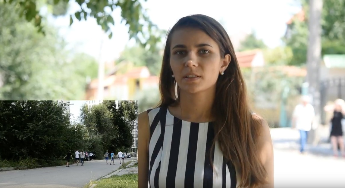 Школьники вынуждены рисковать жизнью на центральной улице Кишинева.