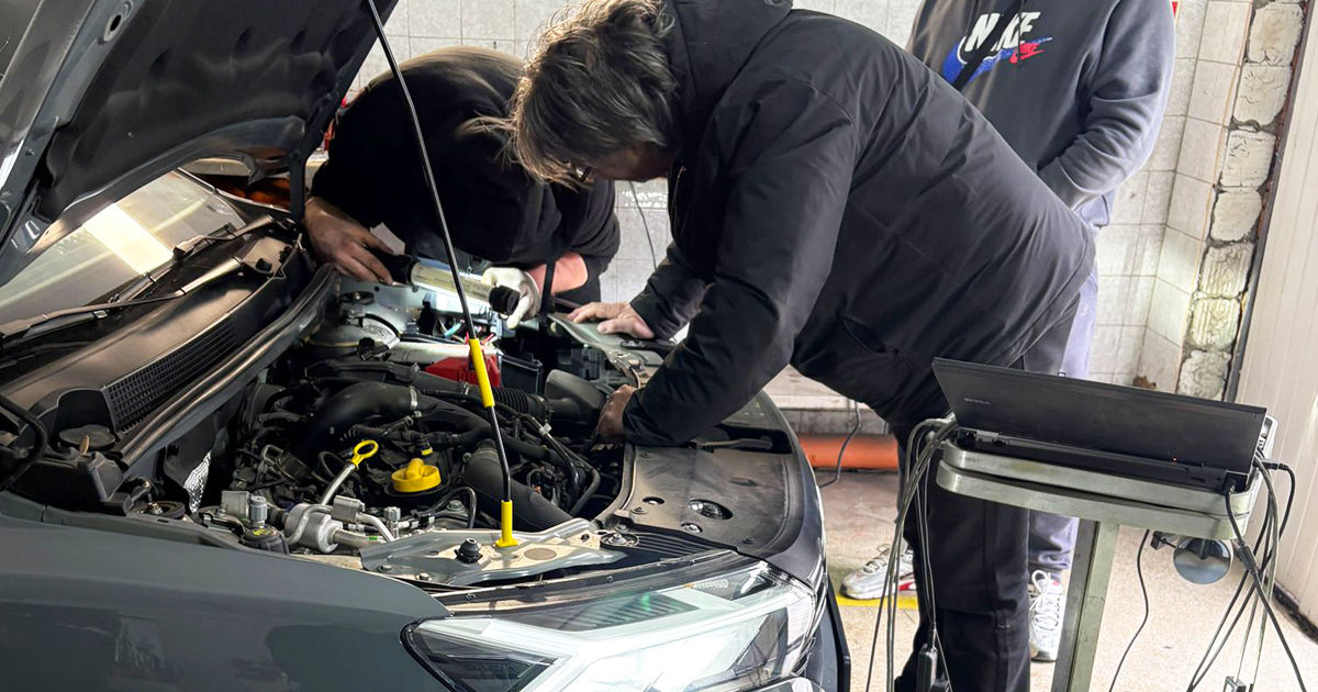 Scumpirea carburanților îi face pe șoferi să caute alternative: Cererea pentru instalații GPL s-a dublat.