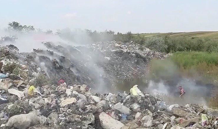 Мэр города Купчинь признается: разрешение он дал, однако никакого контракта в Бельцким предприятием нет. 