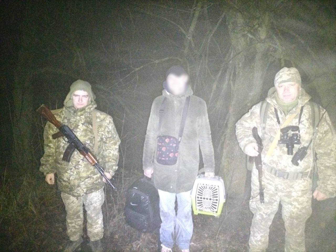 Житель Украины пытался незаконно пробраться в Молдову со своим любимым котом.