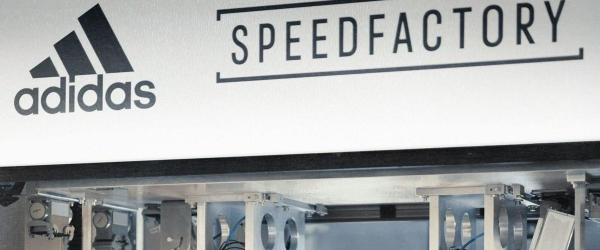Adidas закрывает робофабрики в Германии и США.