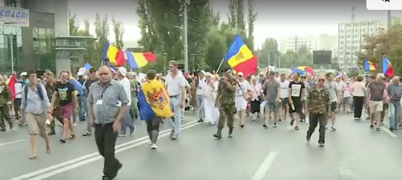 Сторонники Санду и Нэстасе участвуют и в акциях Шора.