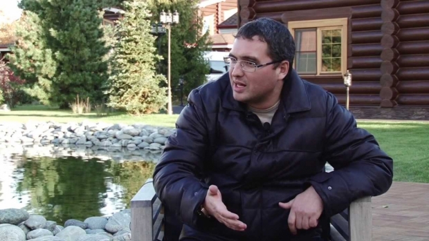 Curios este faptul că această sumă a fost acumulată de la patru sponsori, dintre care doar unul se regăsește pe lista electorală.