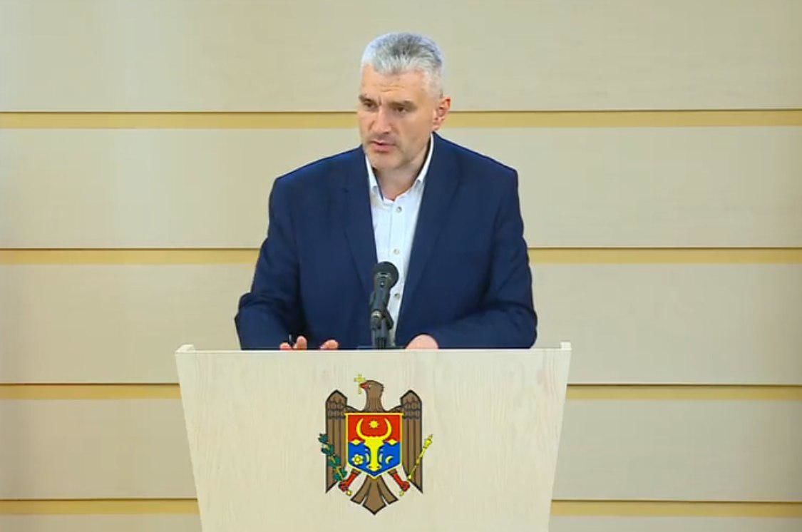 Депутат от блока ACUM Александр Слусарь.