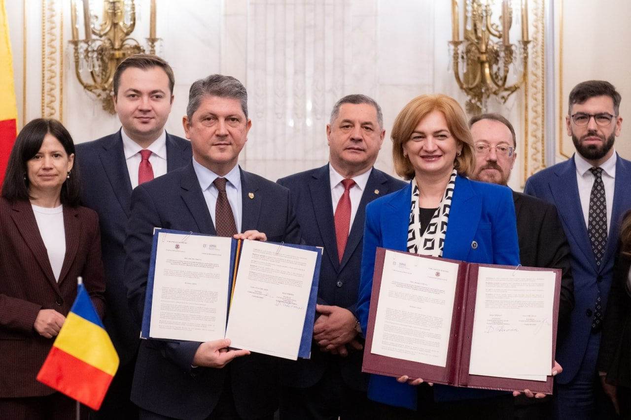 Молдова и Румыния требуют от ЕС открыть переговоры до конца года.