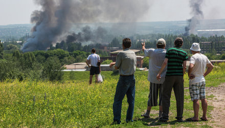 Также сдетонировали боеприпасы установки, сообщают ополченцы.