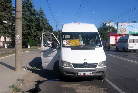 Testarea tehnică a microbuzelor va dura până în data de 13 octombrie.