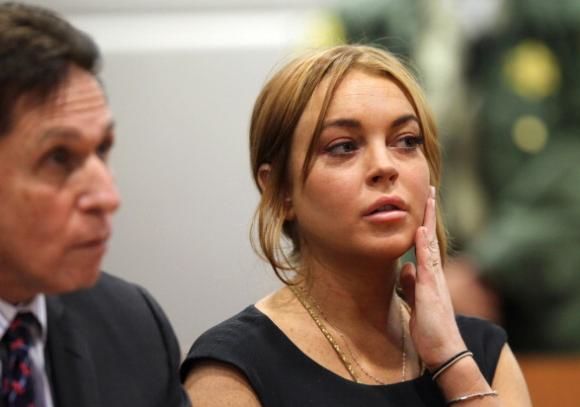 Lindsay Lohan a fost muşcată de un şarpe în Thailanda.