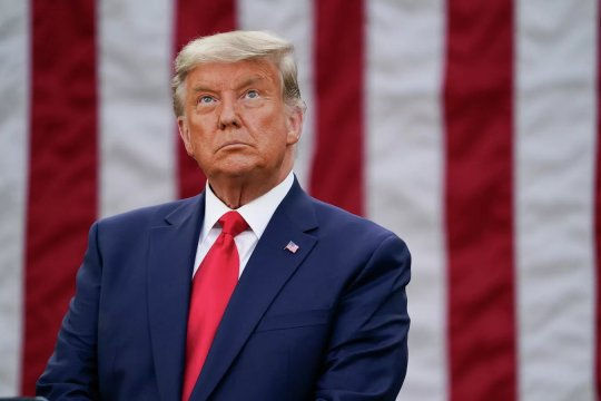 Trump a recunoscut engleza drept limba oficială în SUA.