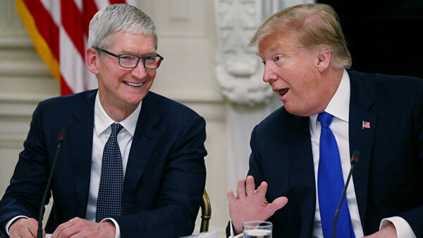 Президент США Дональд Трамп раскритиковал дизайн последних моделей IPhone.