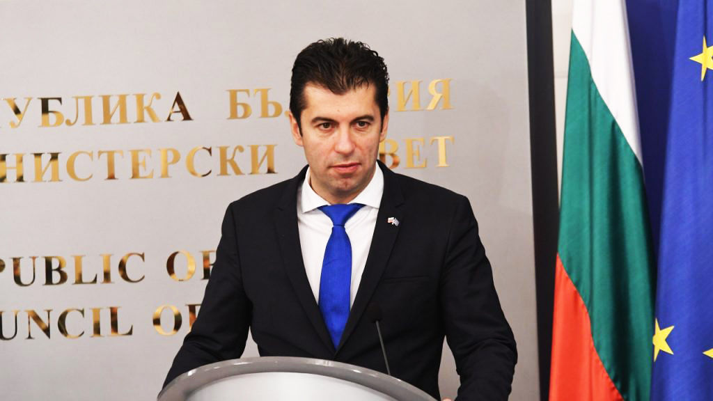 Премьер Болгарии просит сограждан пожертвовать зарплату Украине.