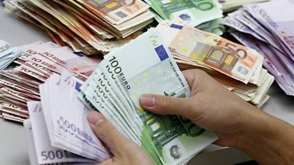 Leul crește în raport cu moneda unică europeană. Foto: libertatea.ro