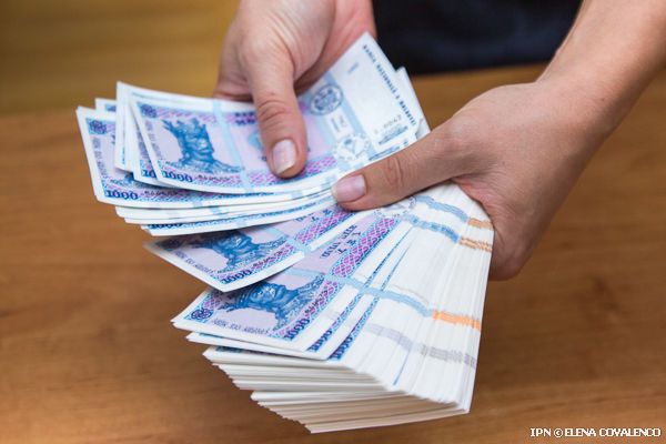 La 30 septembrie portofoliul de credite brut a constituit 50% în totalul activelor sau 36,3 de miliarde de lei, micşorându-se pe parcursul a nouă luni ale anului curent cu 4,8%.