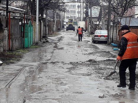Сильвия Раду распорядилась прекратить ямочный ремонт.