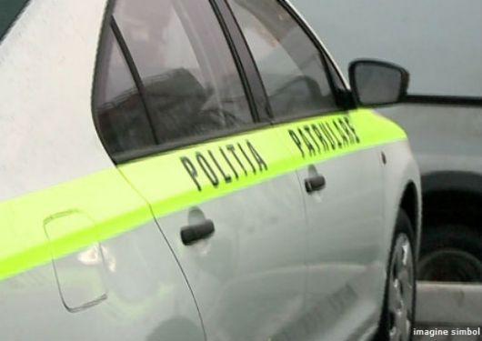 Doi bărbaţi salvaţi de la îngheţ de poliţiştii de patrulare. Foto: trm.md