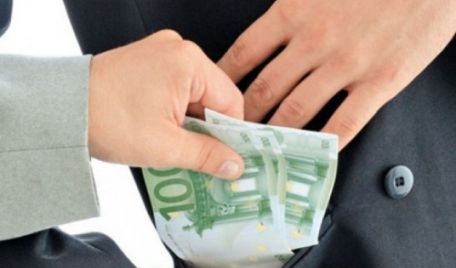 Decanul Baroului de Avocaţi Nord a fost condamnat pentru trafic de influenţă. Judecătoria Orhei i-a aplicat o amendă în mărime de 50 de mii de lei.