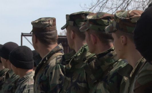 Prin aceeaşi sentinţă Judecătoria militară le-a stabilit inculpaţilor amenzi în mărime de 500 şi 1000 de unităţi convenţionale, anunţă PG.