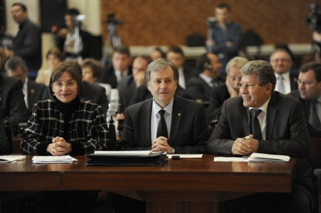 Comisia va prezenta Parlamentului, în termen de maxim 3 luni, un raport cu privire la situaţia la Banca de Economii.