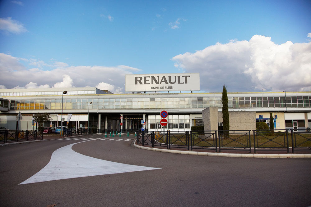К концу декабря 2015 года  было завершено тестирование 11 машин, из них 4 - Renault.