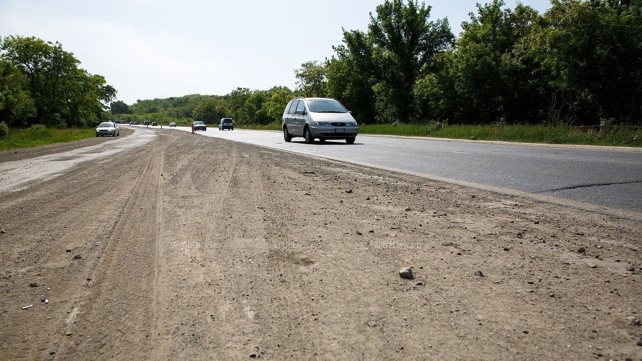 Potrivit inspectorilor de patrulare, circulația vehiculelor de mare tonaj va fi interzisă între orele 10:00 și 20:00.