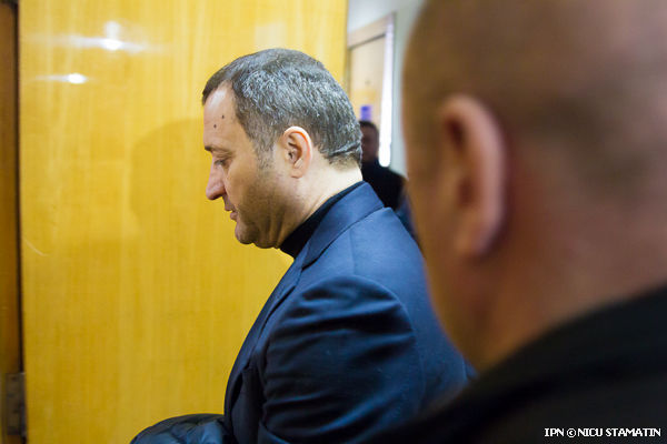 Şedinţa de judecată în dosarul fostului premier, Vlad Filat, care urma să aibă loc astăzi, 28 ianuarie, a fost amânată.