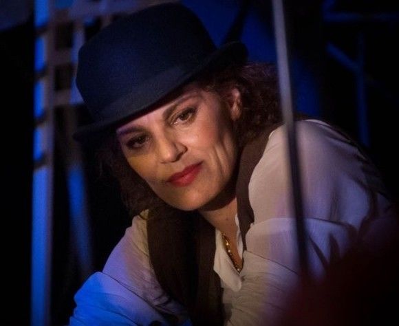 Maia Morgenstern și-a rupt mâna pe scenă și a ajuns la spital