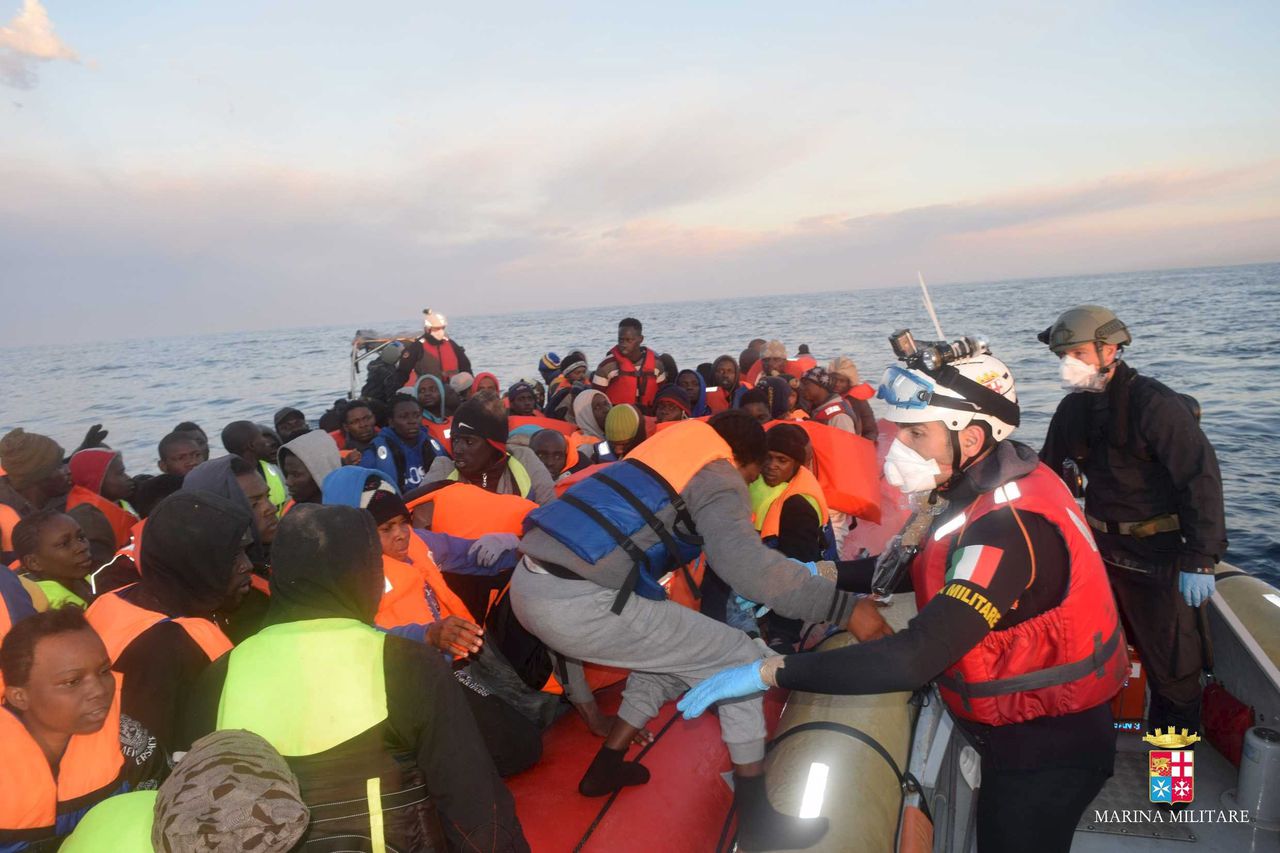 В прошлом году по Средиземному морю в Европу прибыли около 1, 5 млн нелегальных мигрантов.