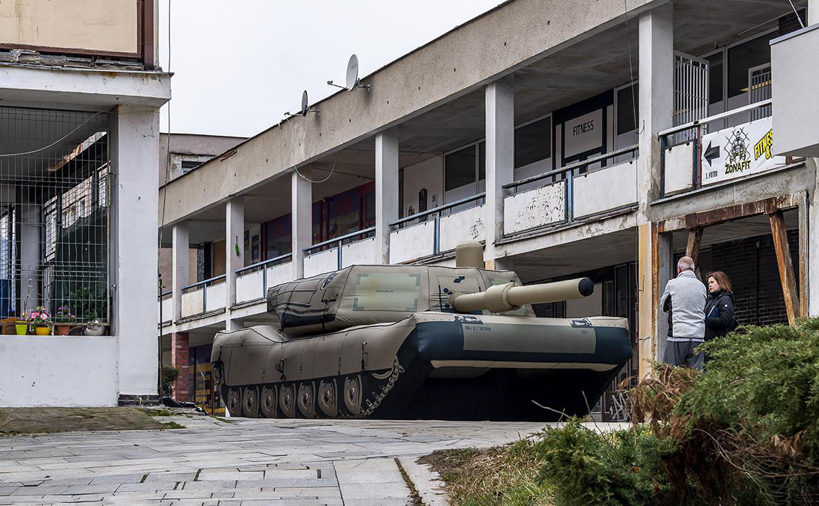 Чешский производитель надувной военной техники рассказал о росте спроса.