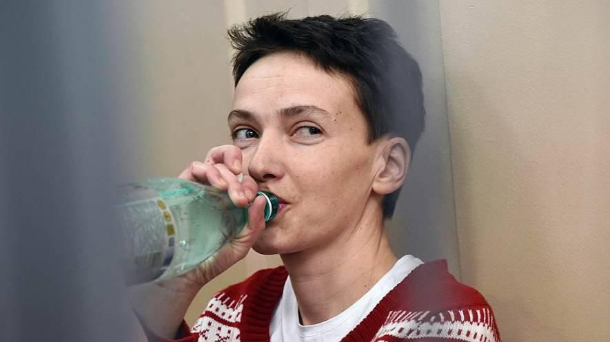 Летчица заявила, что сидит сейчас «на воде, без еды».