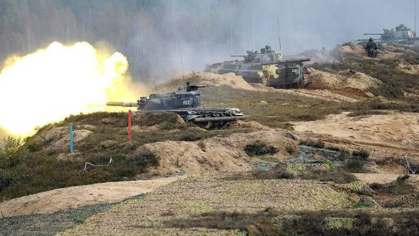 Exercițiile militare ordonate de Putin îngrijorează NATO