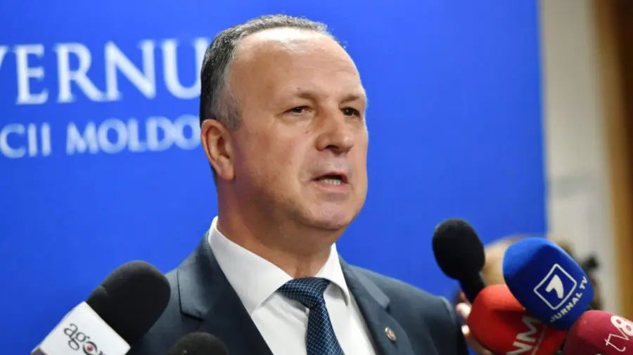 Нехватка кандидатов на посты глав больниц: Минздрав против политических назначений.
