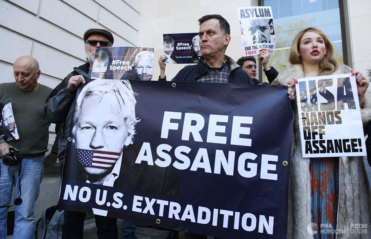 В WikiLeaks назвали слова президента Эквадора об Ассанже "гротескной ложью".