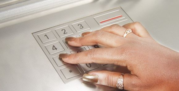 Moldoveni bănuiți din furturi din bancomate, reținuți în Astana.  Foto: blog.treilidor.co.za