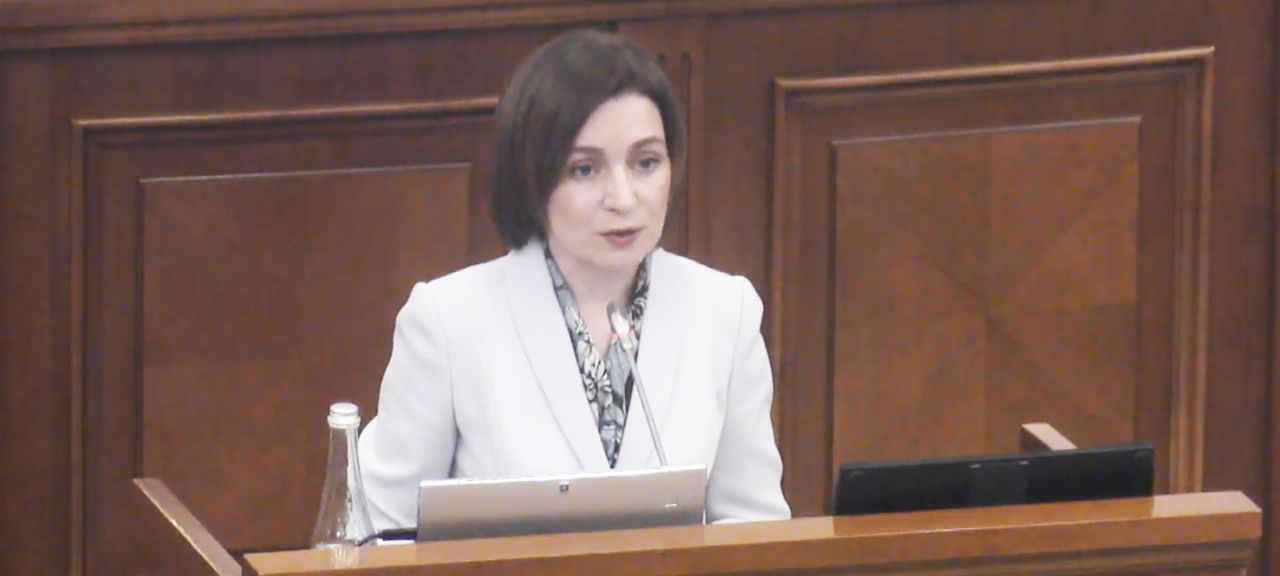 Sandu susține un discurs în plenul Parlamentului: Opoziția a părăsit ședința.