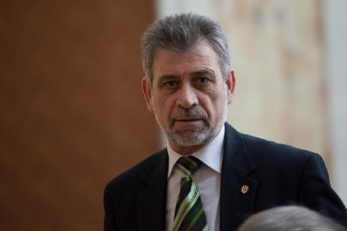 Ce cadou și-a făcut deputatul Tudor Deliu la 62 de ani. Foto: independent.md