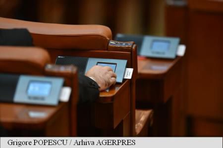 Sistemul de vot electronic ar putea costa bugetul municipal circa un milion de lei. Foto: agerpres.ro