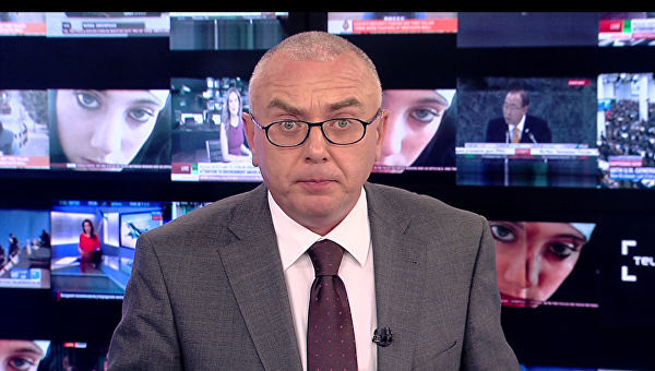 Журналист и телеведущий Павел Лобков.