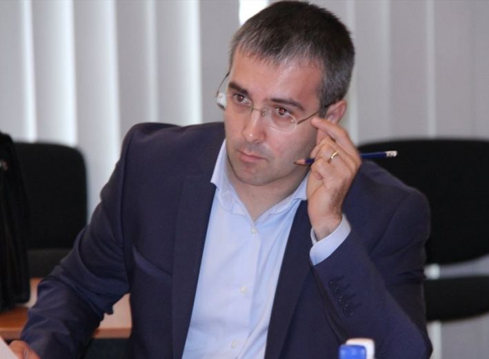 Вице-председатель ДПМ Серджиу Сырбу ответил Майе Санду.