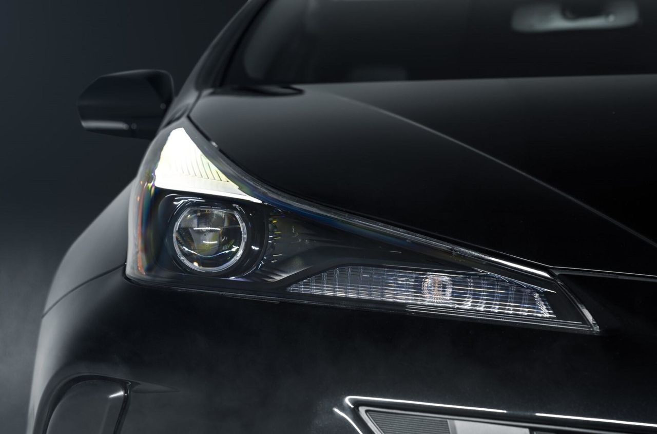 Toyota показала «ночную» версию Prius.