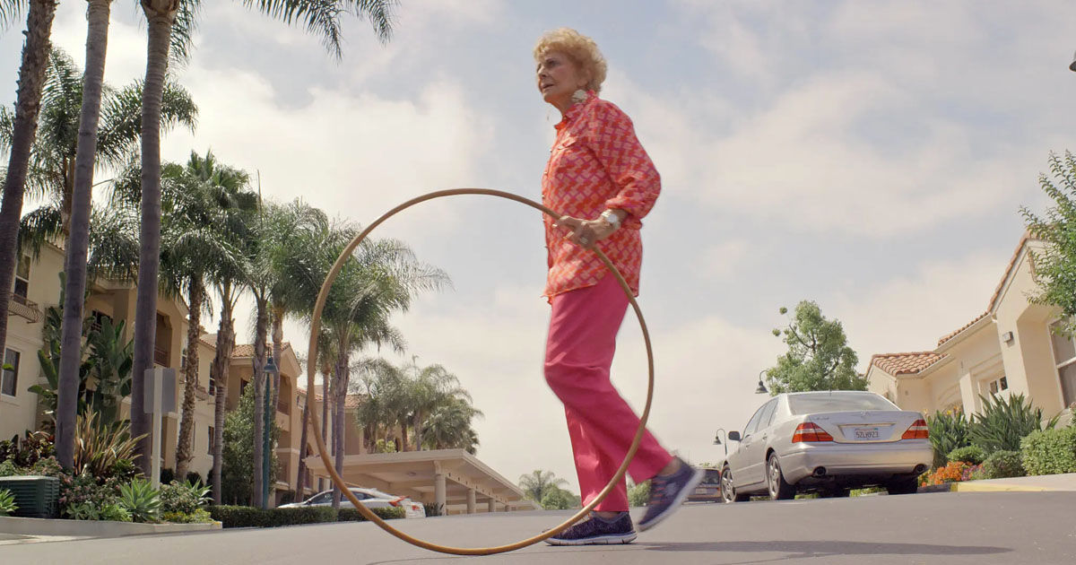 Экс-модель Андерсон, давшая название обручу Hula-Hoop, умерла в 101 год.