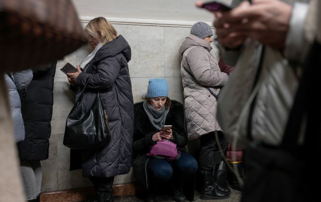 В Украине объявлена воздушная тревога: в Киеве прозвучали взрывы.