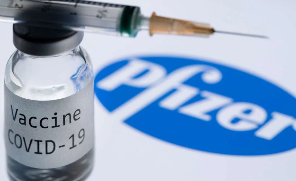 Pfizer сообщит властям США о необходимости третьей дозы ее вакцины.