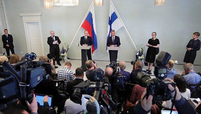 Санкции нарушают нормы ВТО, заявил Путин.