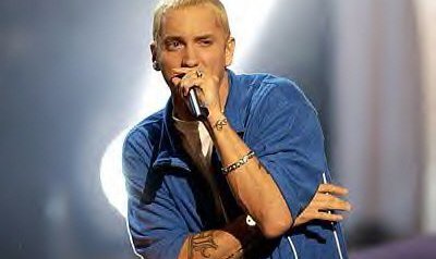 Controversatul rapper Eminem va lansa un nou album anul acesta. 