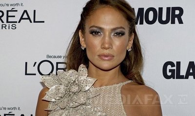 În aprilie 2011, Jennifer Lopez a primit titlul de cel mai frumos om din lume din partea revistei People
