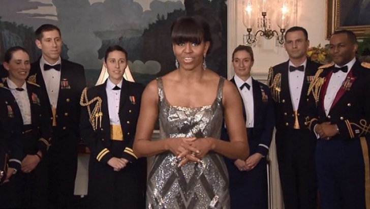 Michelle Obama se consideră o "mamă singură şi ocupată" de când soţul ei este preşedinte.