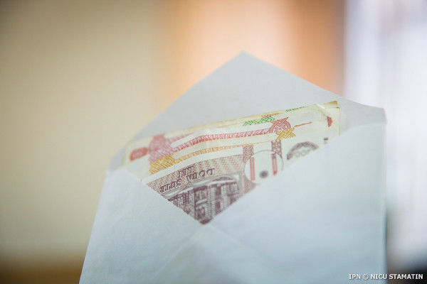 Увеличились поступления от подоходного налога, взимаемого с заработной платы.