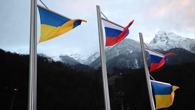 Украина завела уголовное дело на Россию из-за крымского оружия в Донбассе.